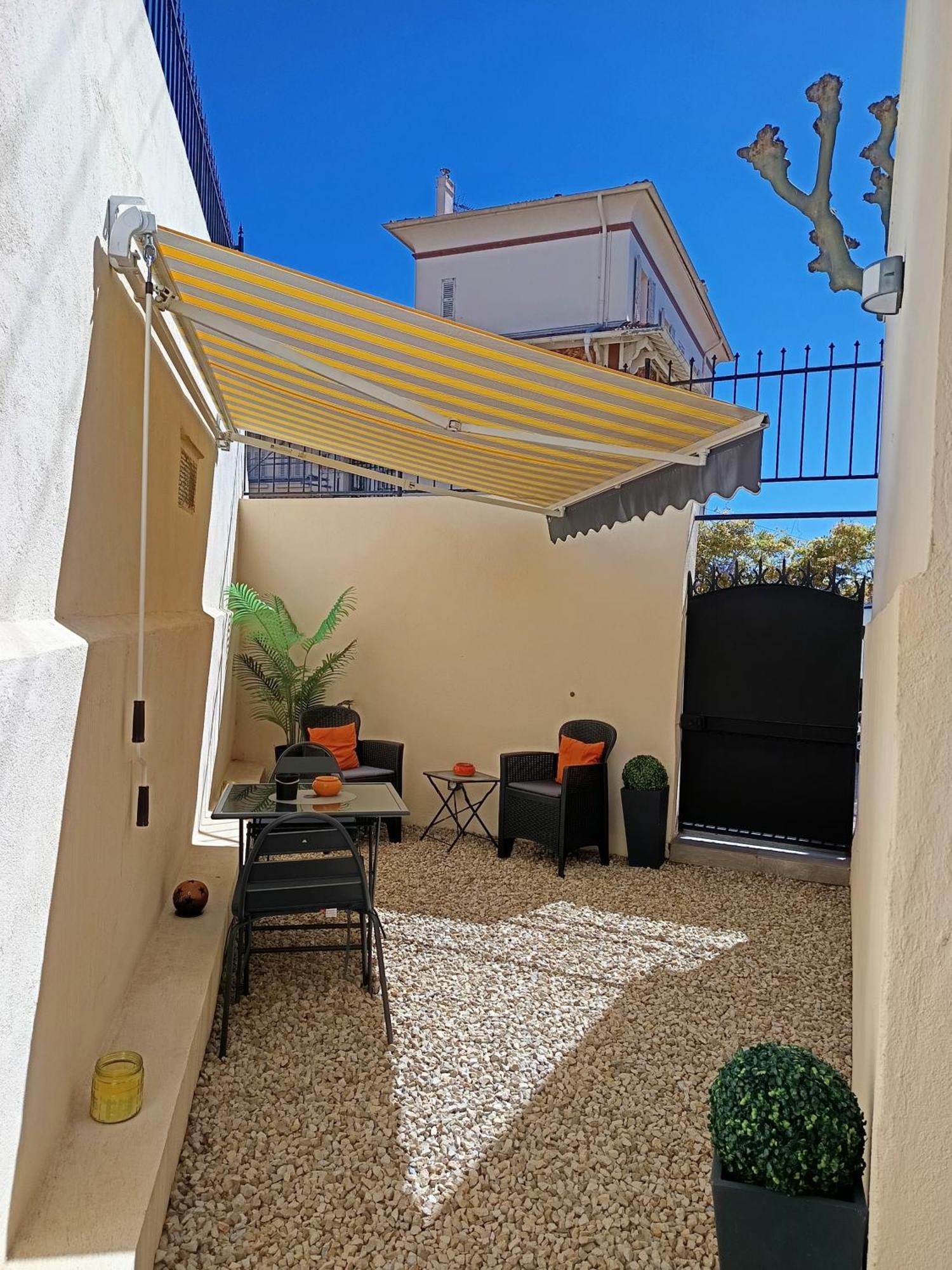 Апартаменти Coquet 2 Pieces Entierement Renove Et Climatise Канни Екстер'єр фото